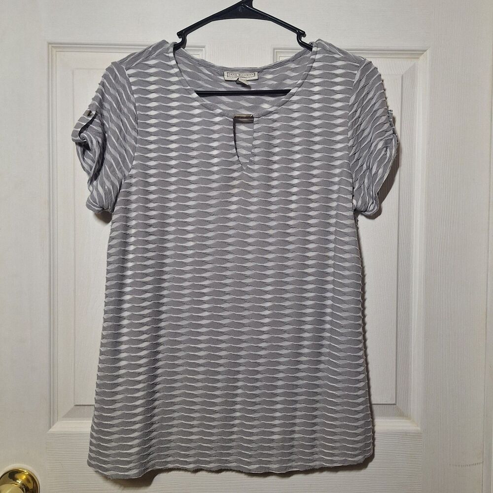 Dana Buchman Grey White Wavy Geometric Textured Keyhole Neck Preppy Top Size M
